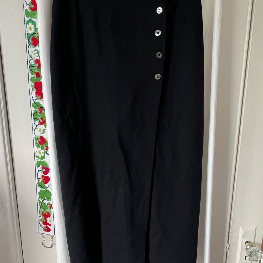 Tahari Black Midi Pencil Skirt